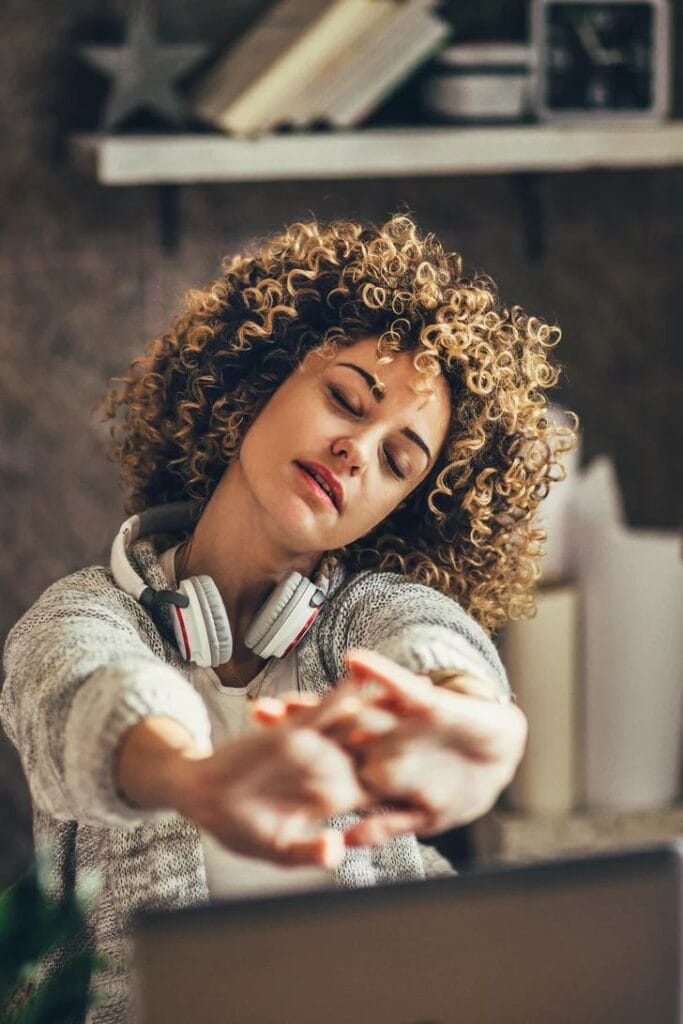 10 Habits That Keep Your Skin Glowing Naturally