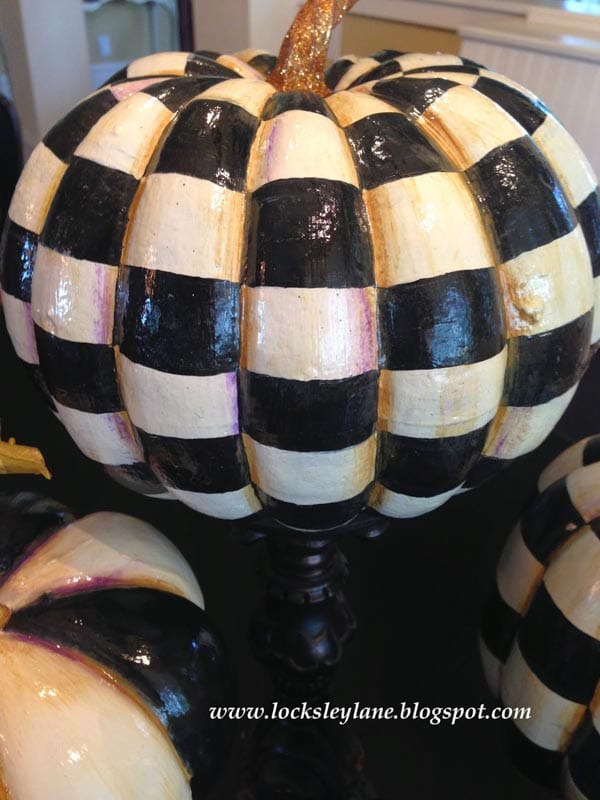 25 Stunning Pumpkin Painting Ideas You'Ll Want To Try Now 23 25 Stunning Pumpkin Painting Ideas Youll Want To Try Now