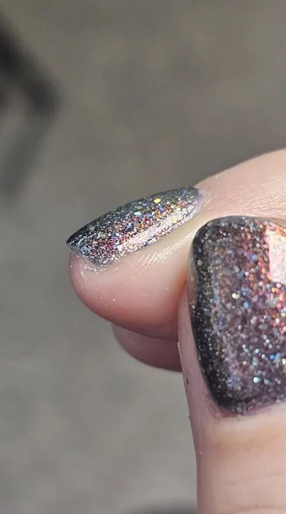 How To Remove Glitter Nail Polish Without Damage 4 Glitter Nail Polish Side View