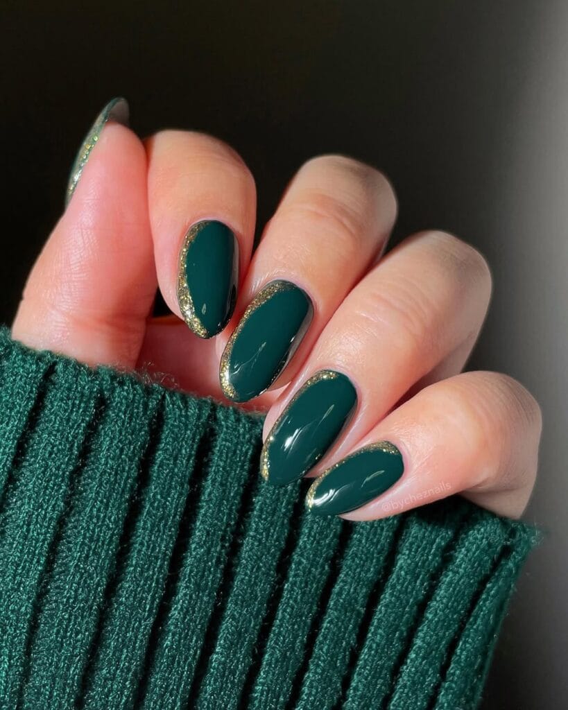 25+ Green Christmas Nail Ideas For A Festive Holiday Look 5 Green Christmas Nails 25 Festive Ideas