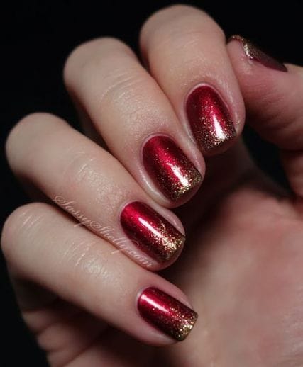 25+ Red Christmas Nails That'Ll Make You Feel Festive Af 17 Red Christmas Nails 17
