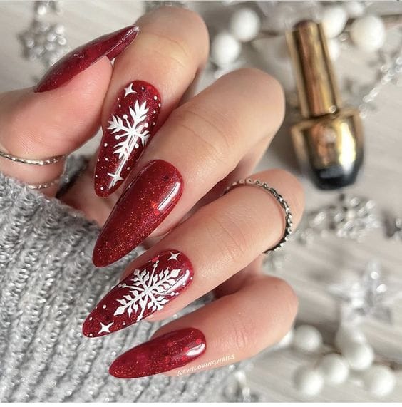 25+ Red Christmas Nails That'Ll Make You Feel Festive Af 8 Red Christmas Nails Snow